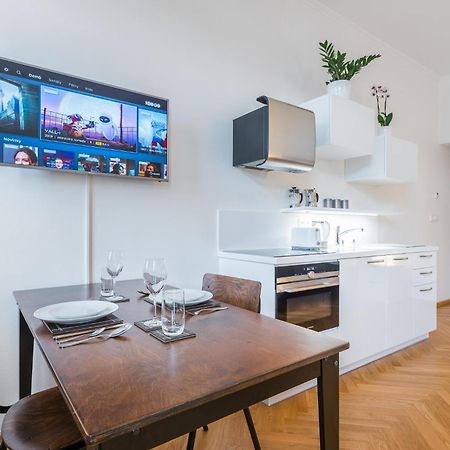 Beautiful Mala Strana Studio By Easybnb プラハ エクステリア 写真